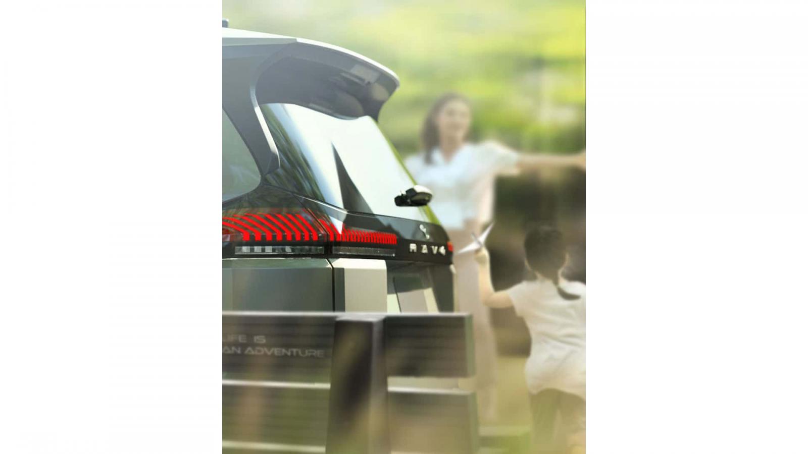 Αποκαλυπτικές teaser εικόνες του νέου Toyota RAV4